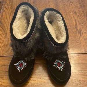Minnetonka beaded fur boots